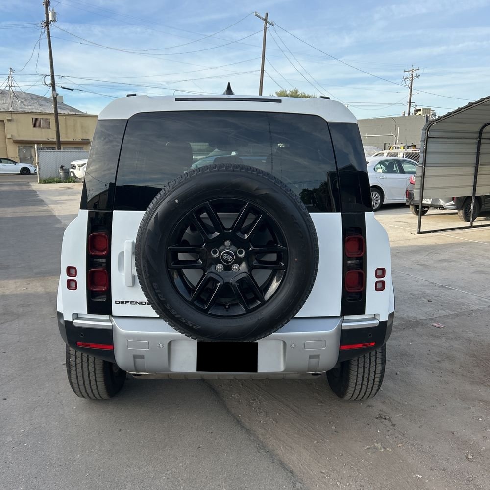 2025 Land Rover Defender 110 P300 S