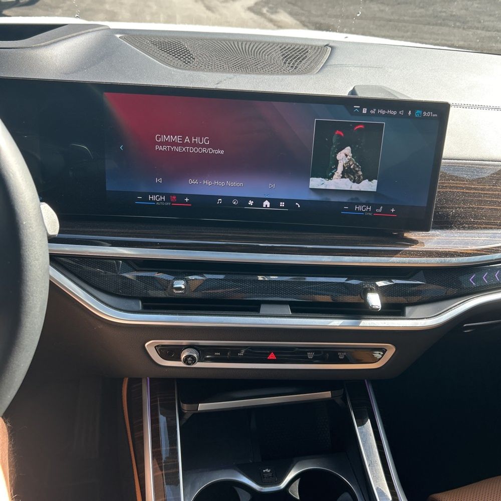 2024 BMW X7 XDrive40i
