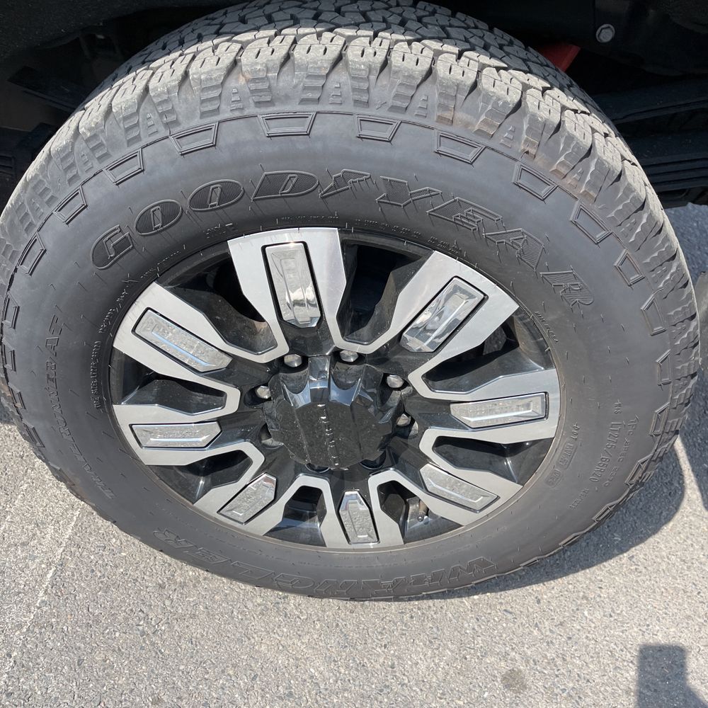2024 GMC Sierra 3500HD Denali