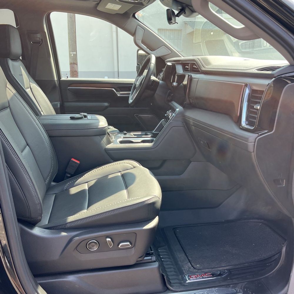 2024 GMC Sierra 3500HD Denali