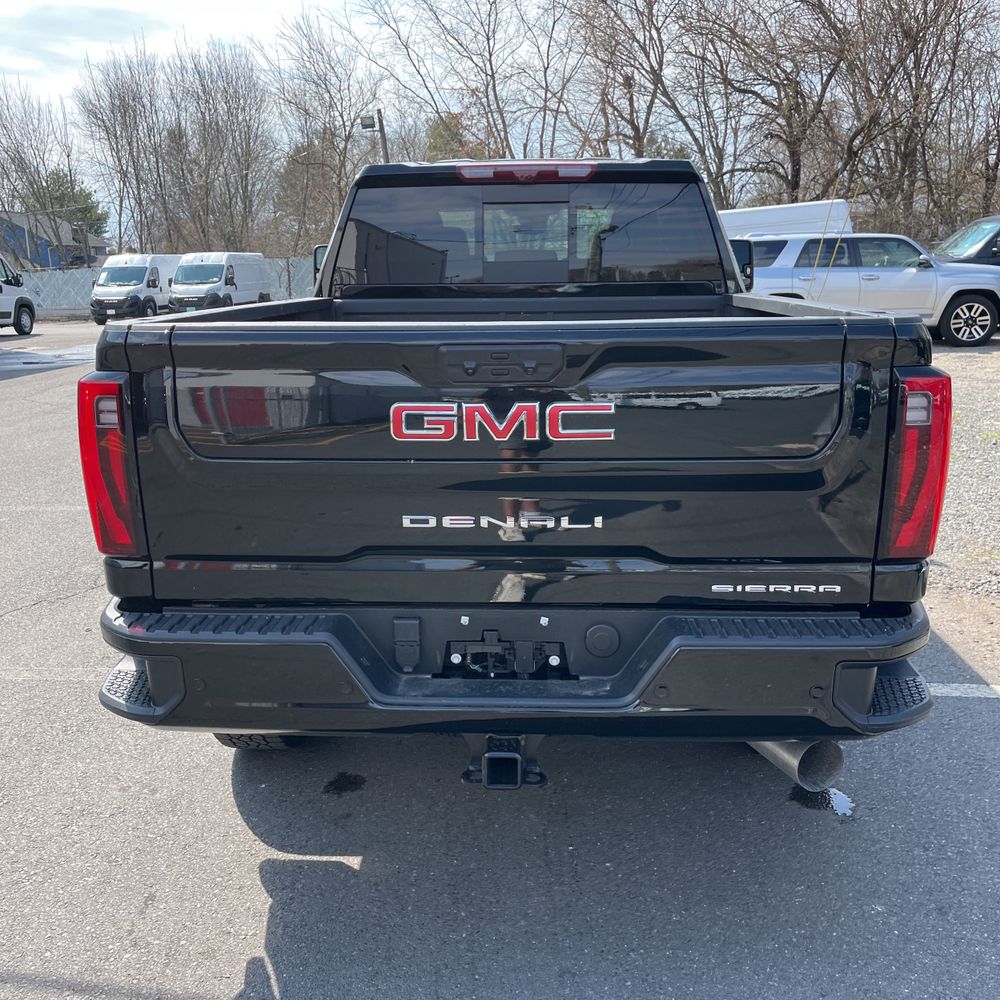 2024 GMC Sierra 3500HD Denali