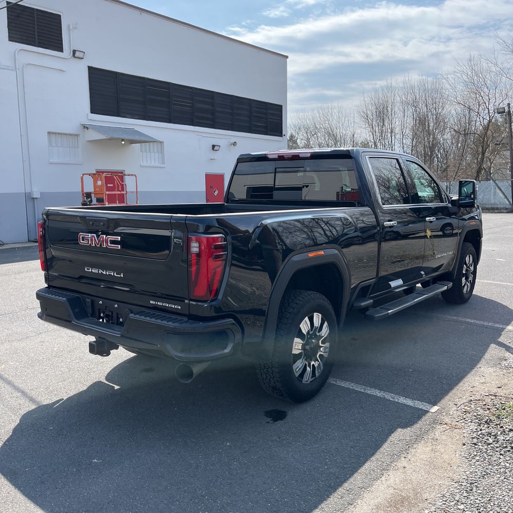 2024 GMC Sierra 3500HD Denali