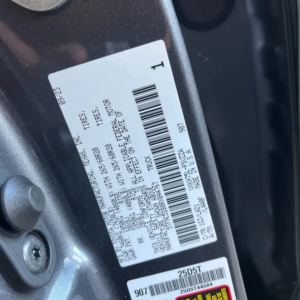 2024 Toyota Tundra Platinum HV