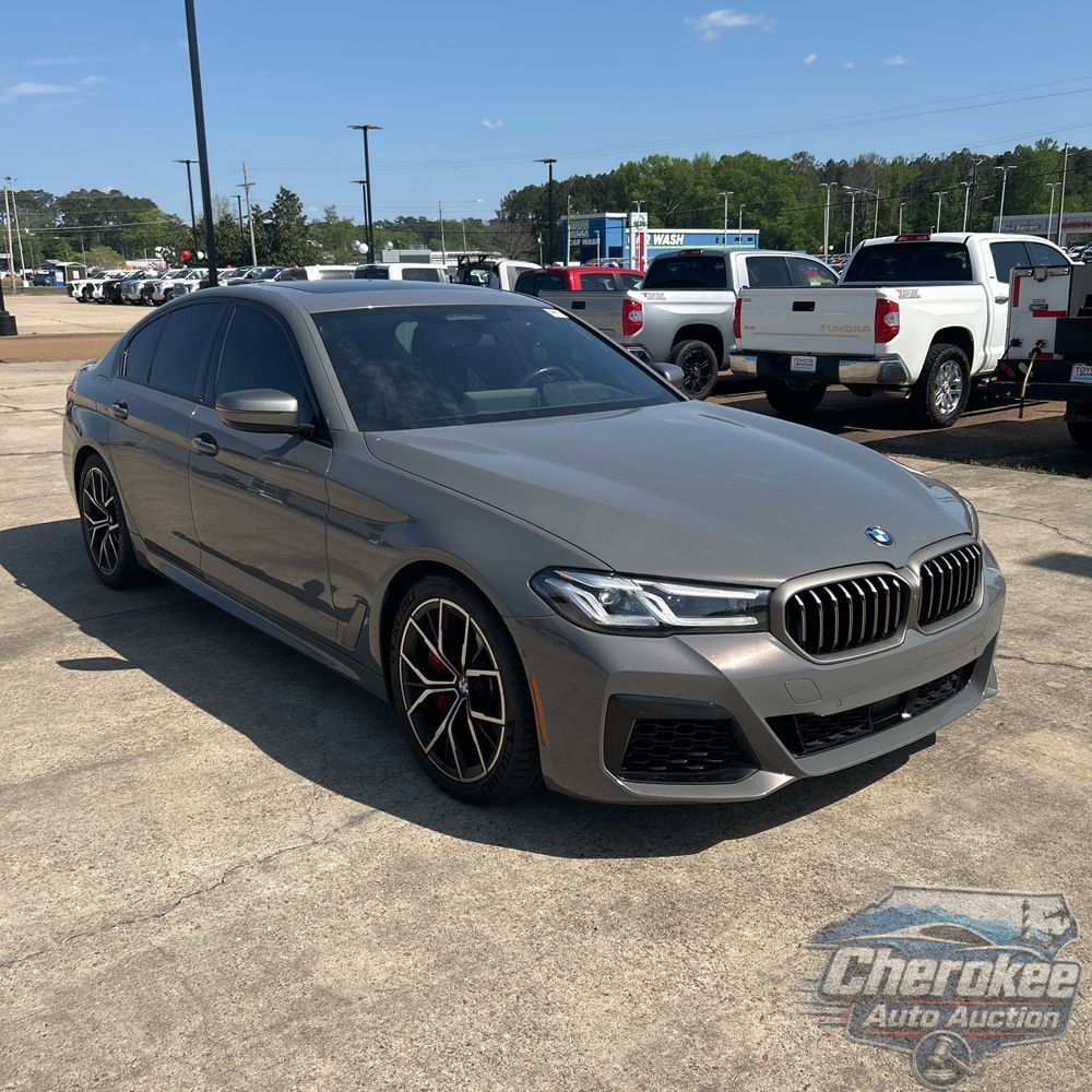 2022 BMW 5-Series M550xi