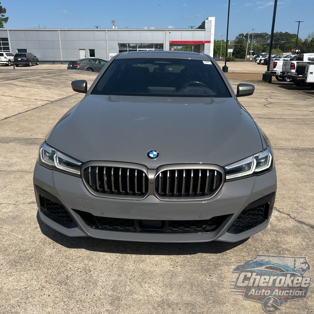 2022 BMW 5-Series M550xi