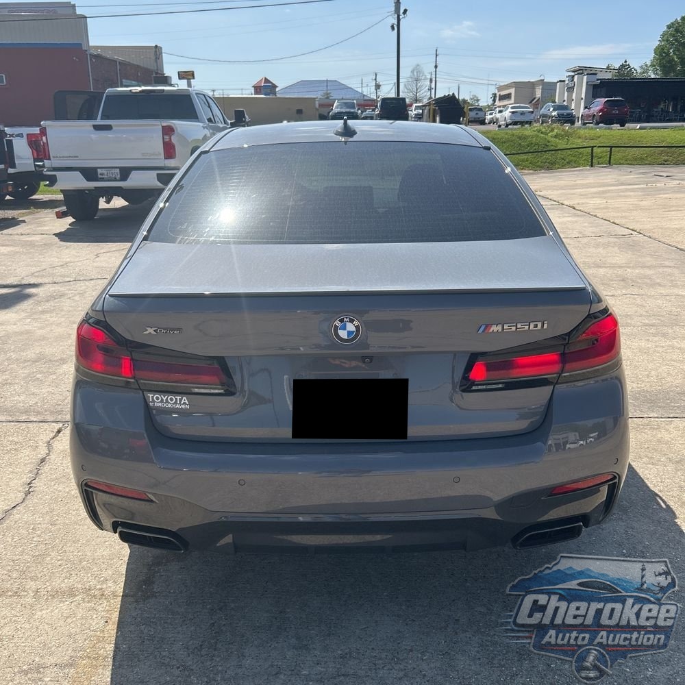 2022 BMW 5-Series M550xi