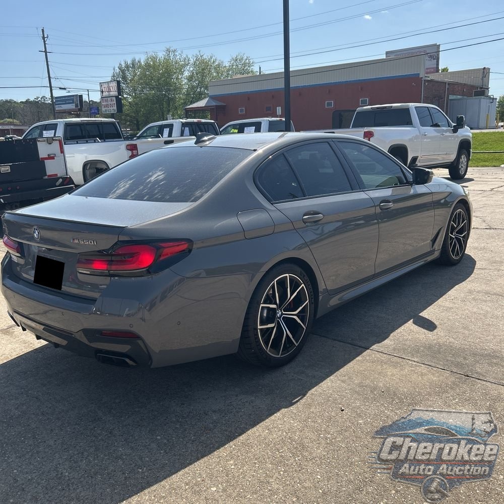 2022 BMW 5-Series M550xi