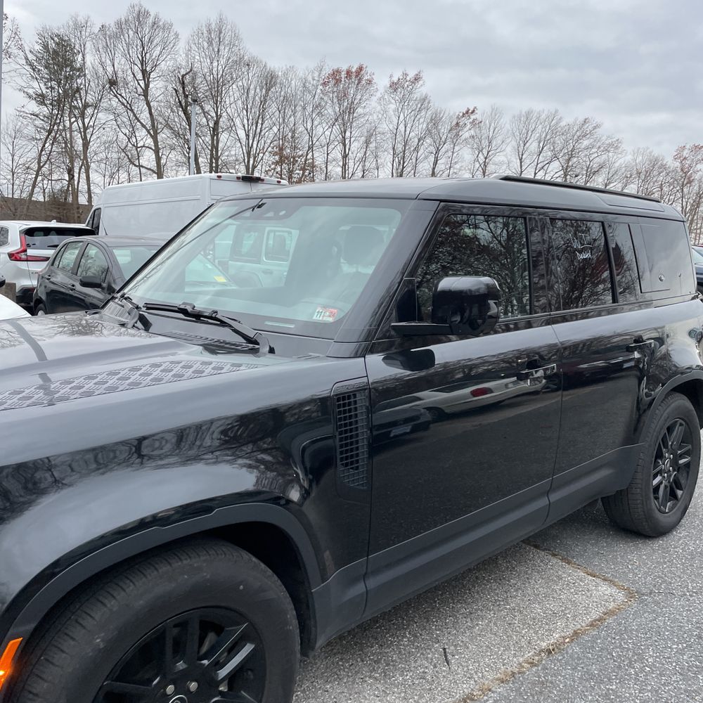 2024 Land Rover Defender 110 P300 S