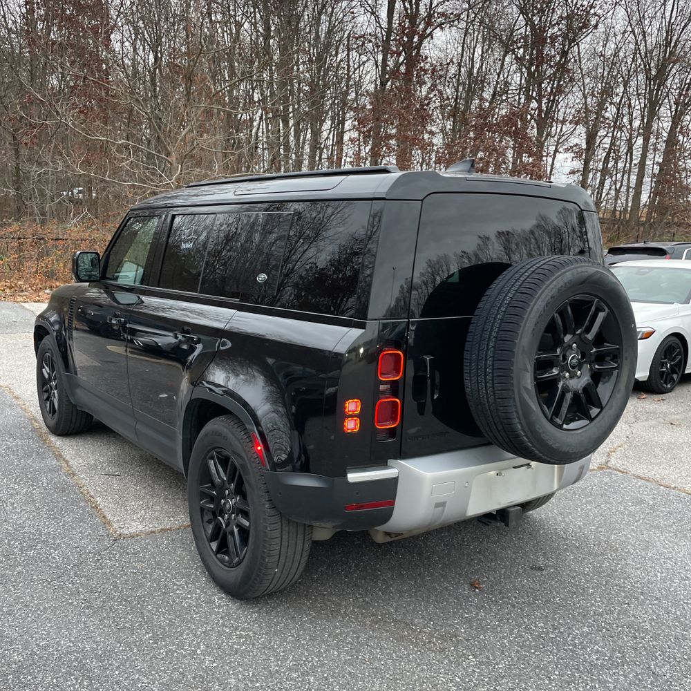 2024 Land Rover Defender 110 P300 S