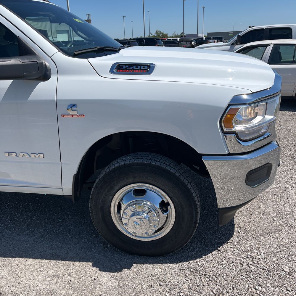 2024 Ram 3500 SLT
