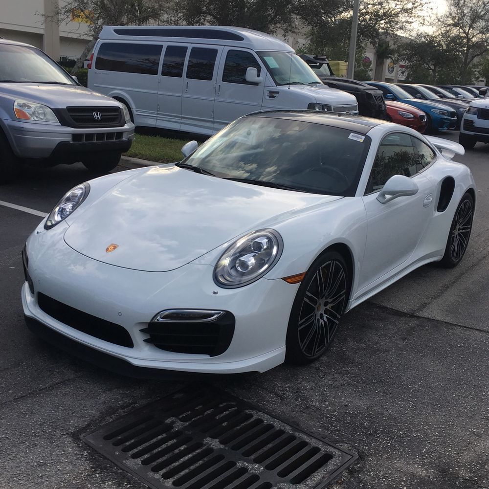 2015 Porsche 911 Carrera 4