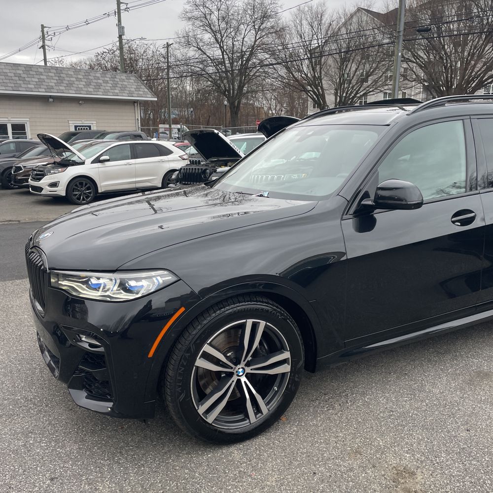 2022 BMW X7 M50i