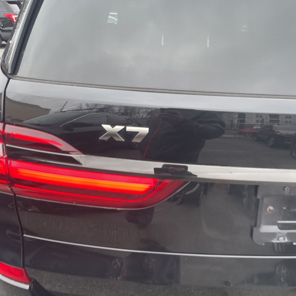 2022 BMW X7 M50i