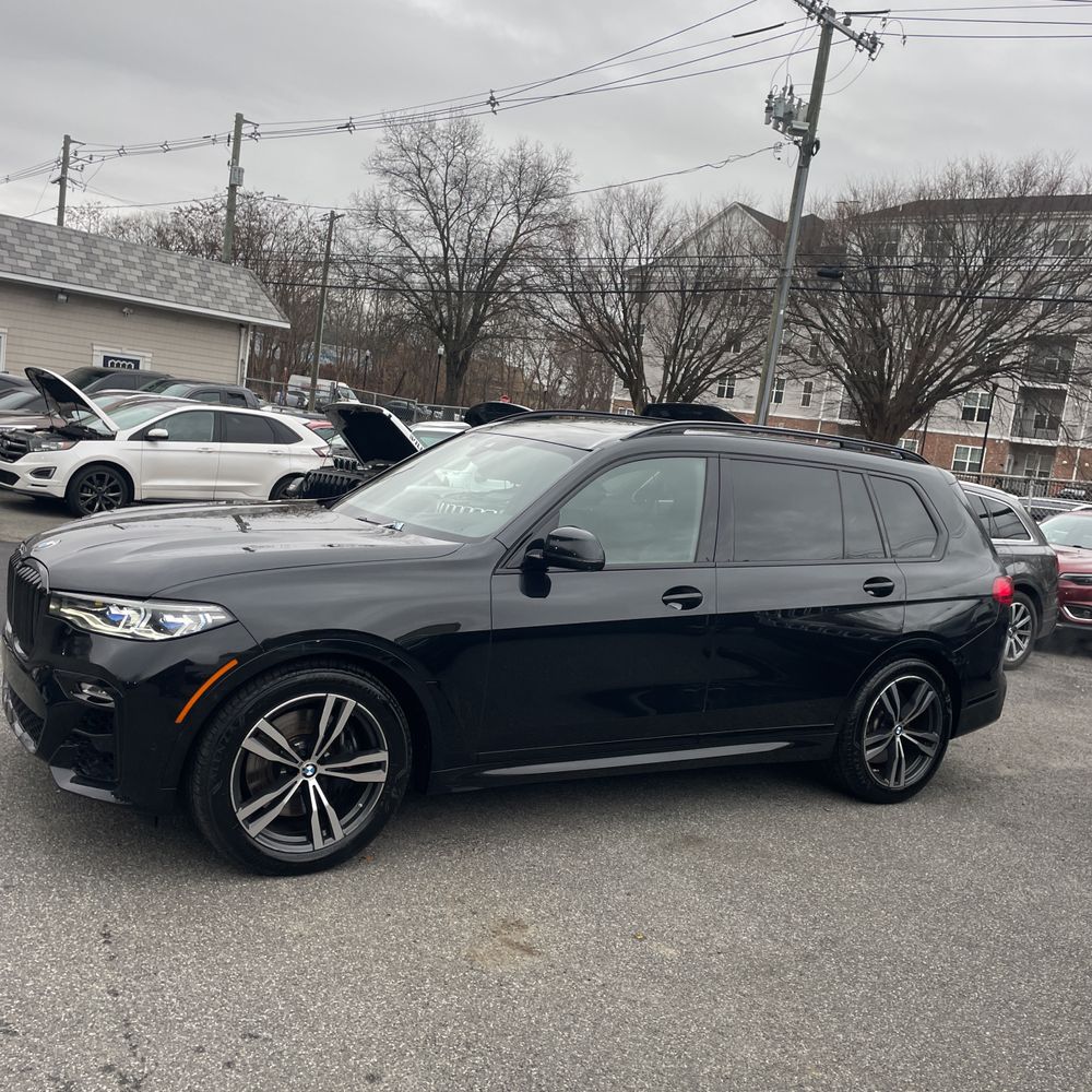 2022 BMW X7 M50i