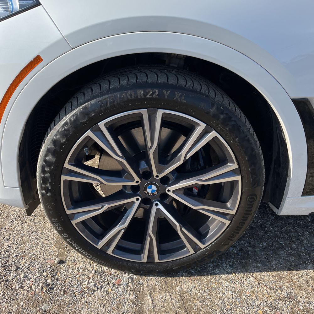 2022 BMW X7 M50i