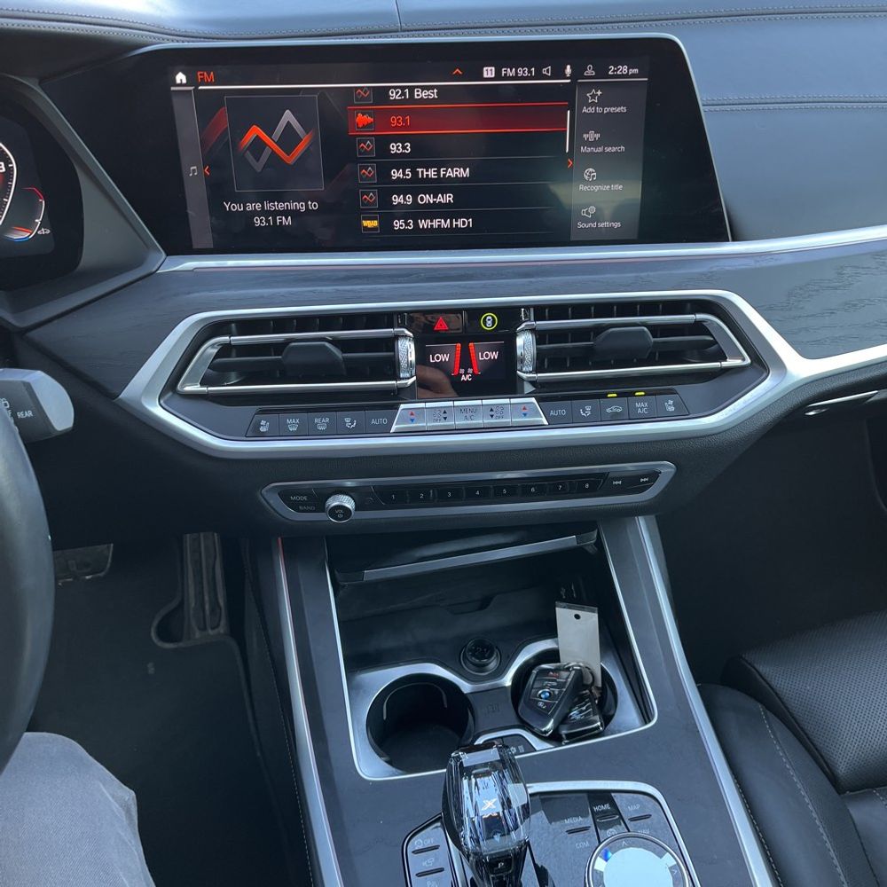 2022 BMW X7 M50i