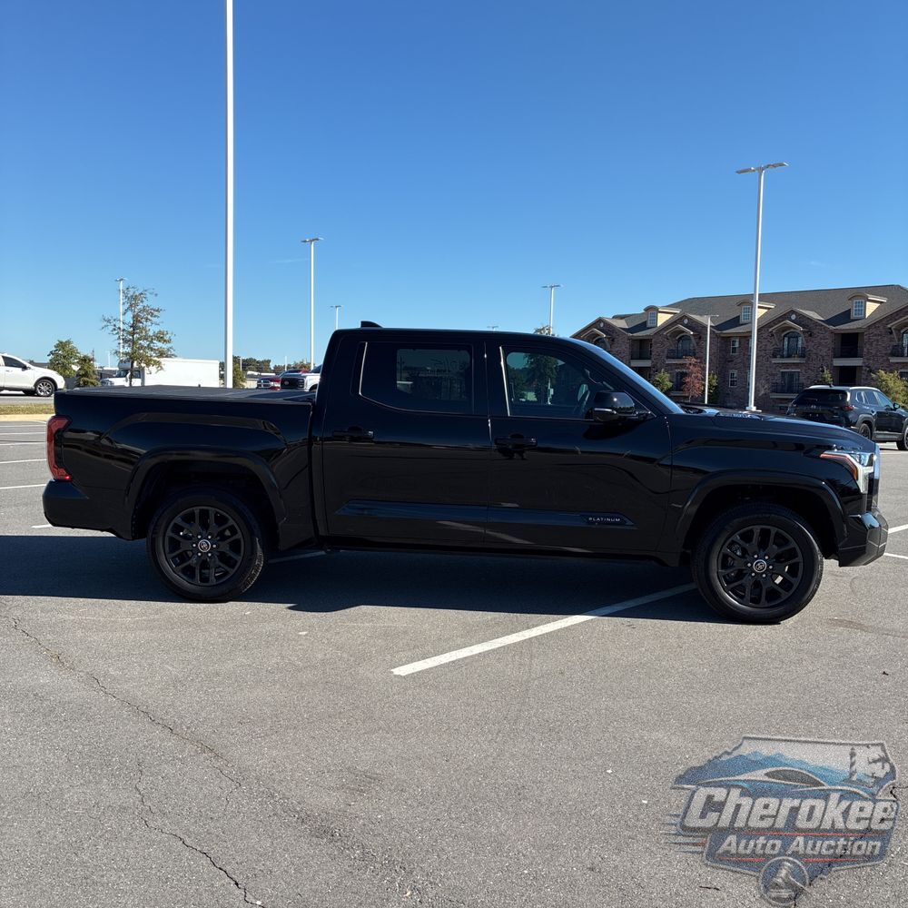 2023 Toyota Tundra Platinum HV