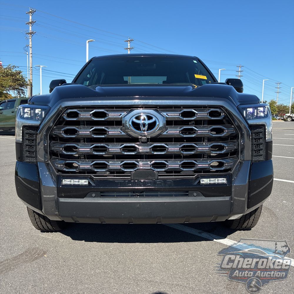 2023 Toyota Tundra Platinum HV