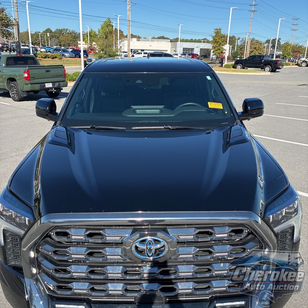 2023 Toyota Tundra Platinum HV