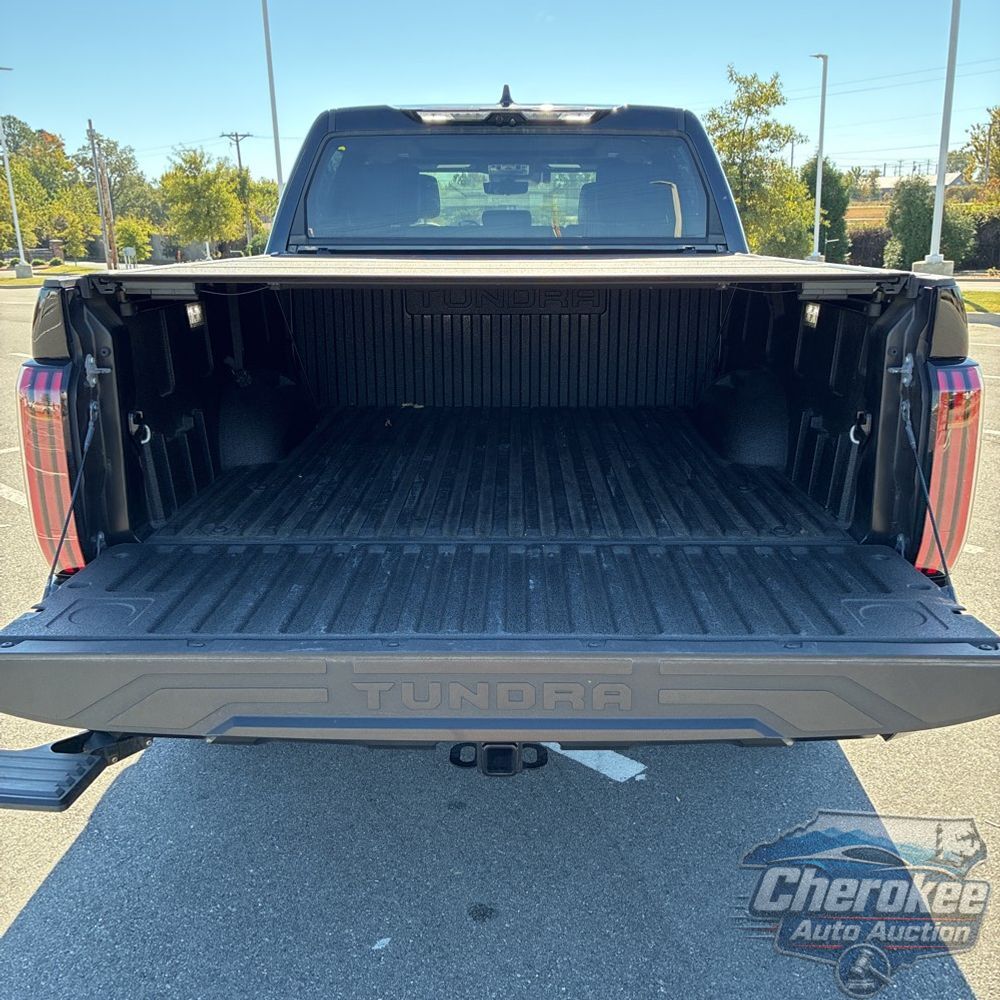 2023 Toyota Tundra Platinum HV