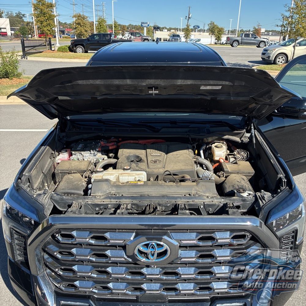 2023 Toyota Tundra Platinum HV