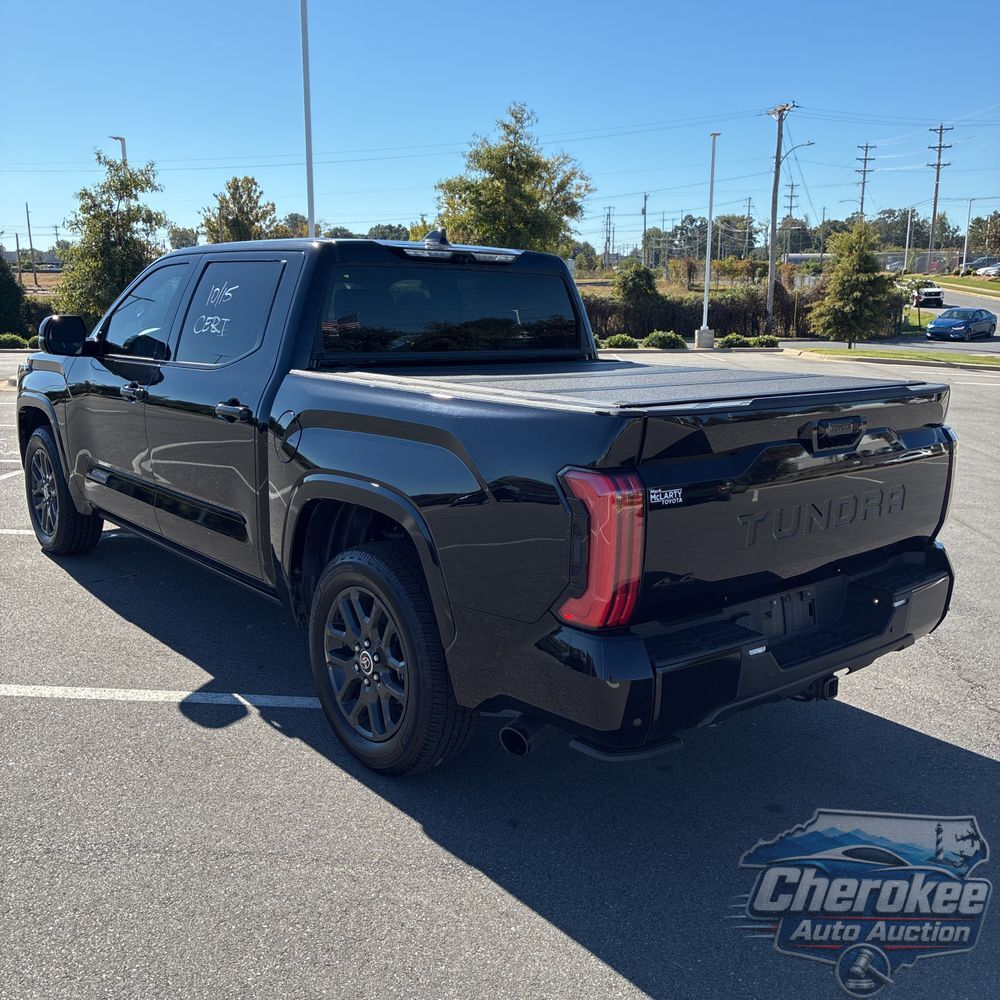 2023 Toyota Tundra Platinum HV