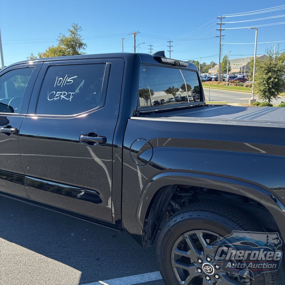 2023 Toyota Tundra Platinum HV