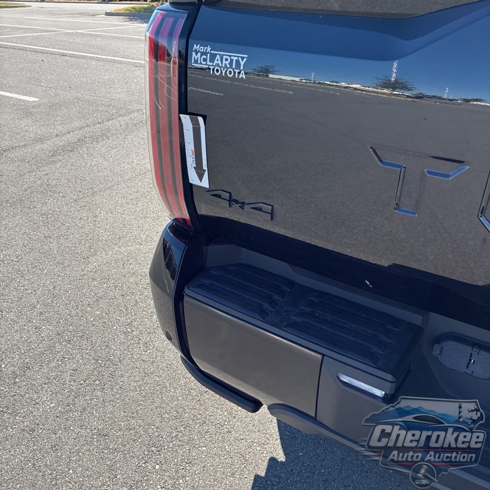 2023 Toyota Tundra Platinum HV