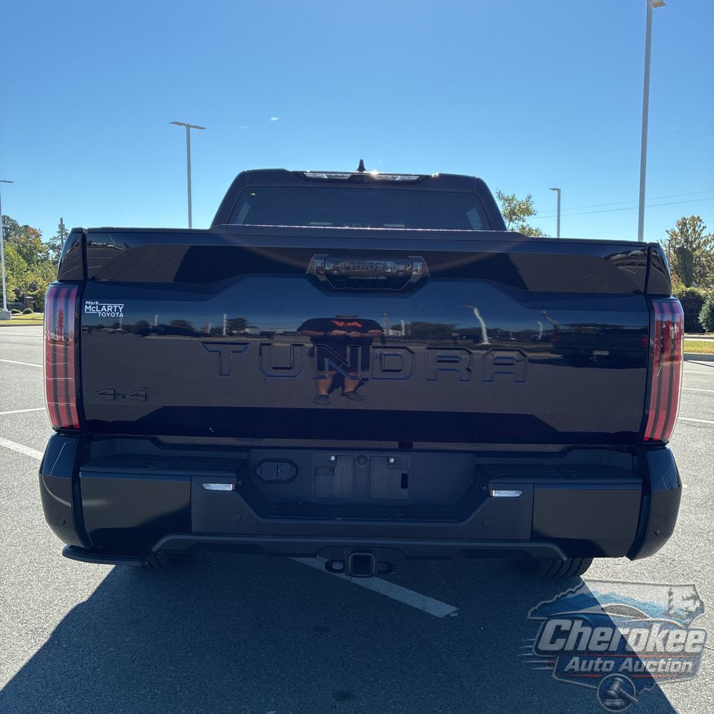 2023 Toyota Tundra Platinum HV