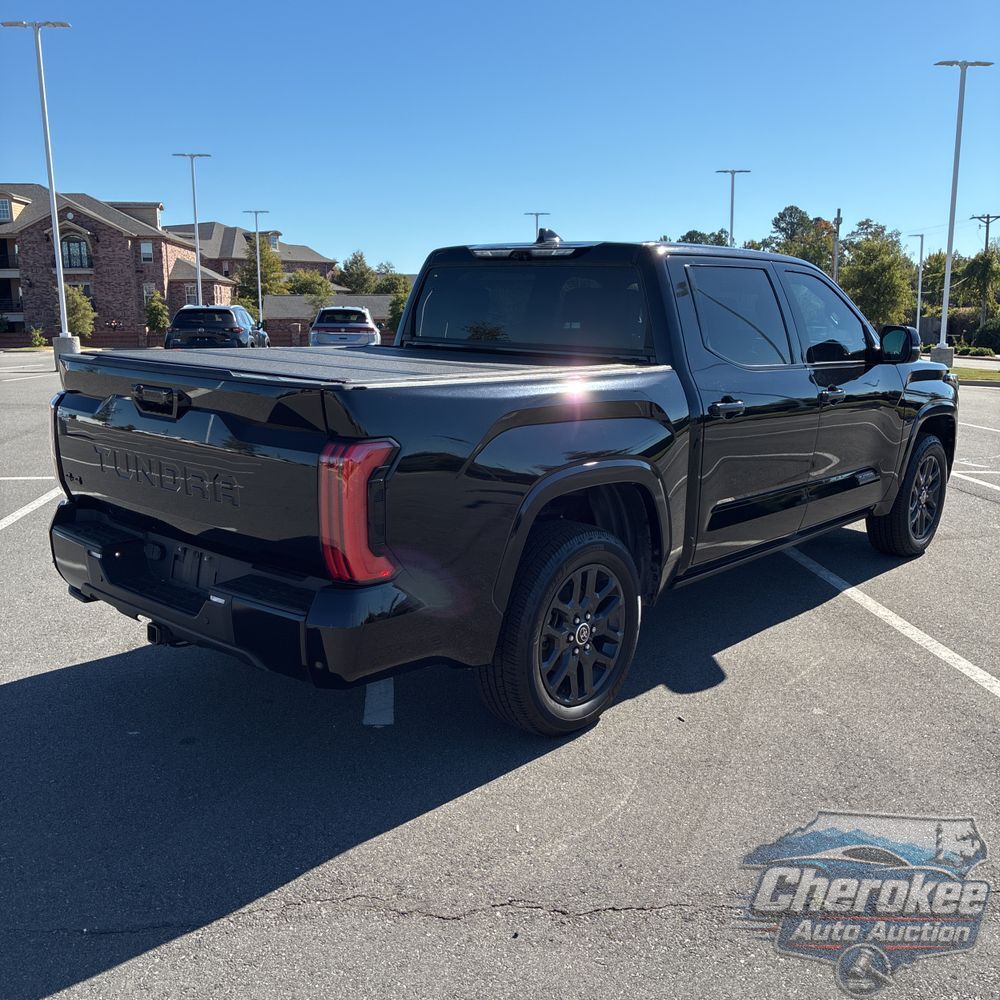 2023 Toyota Tundra Platinum HV