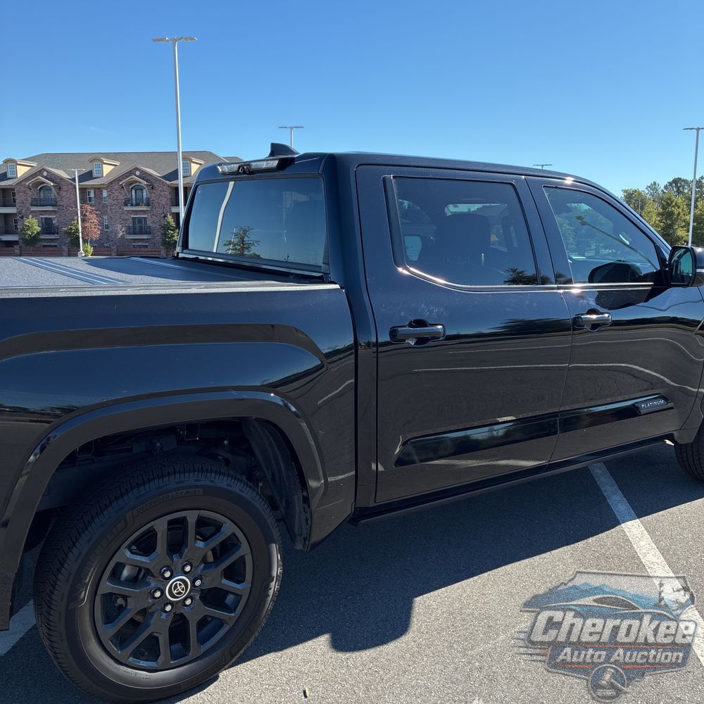 2023 Toyota Tundra Platinum HV