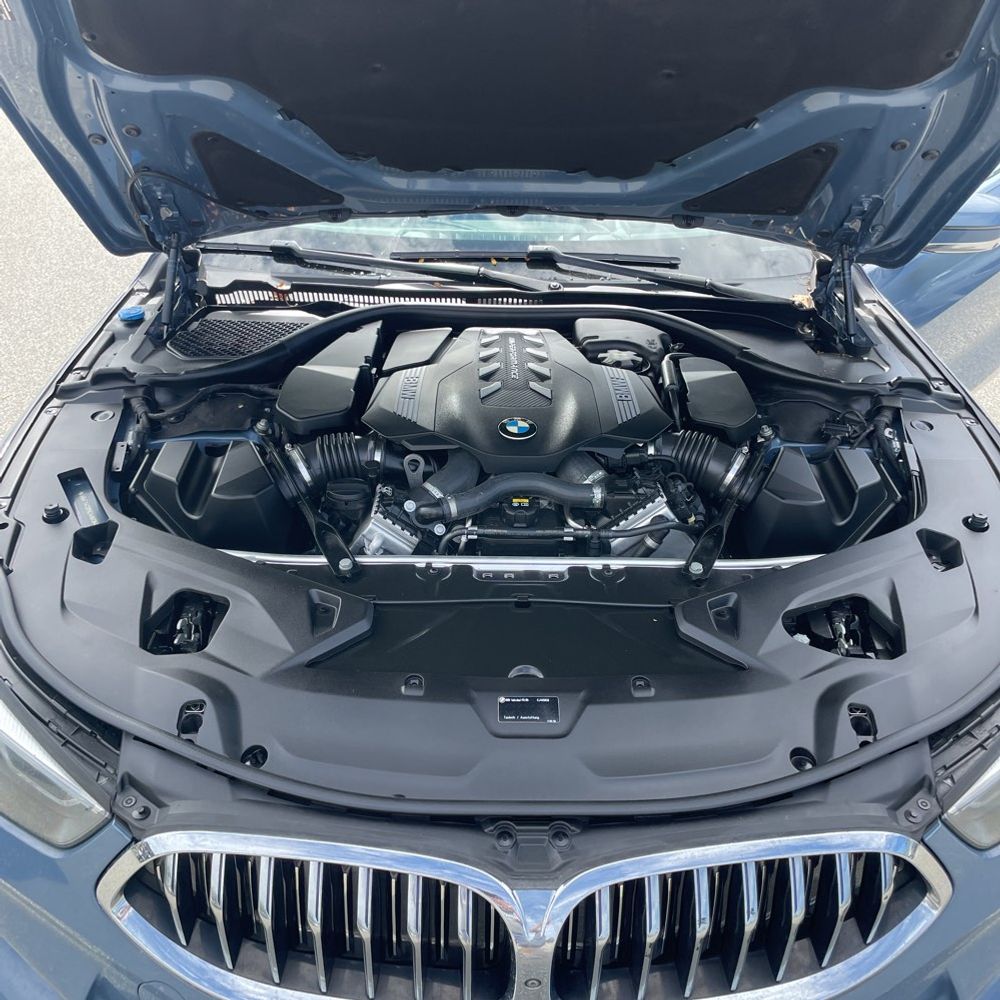 2022 BMW 8-Series M850xi