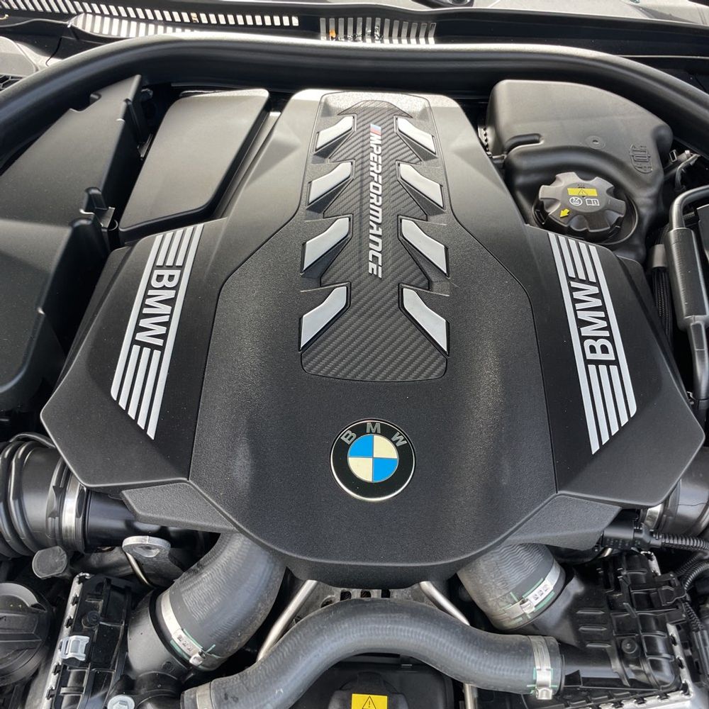 2022 BMW 8-Series M850xi