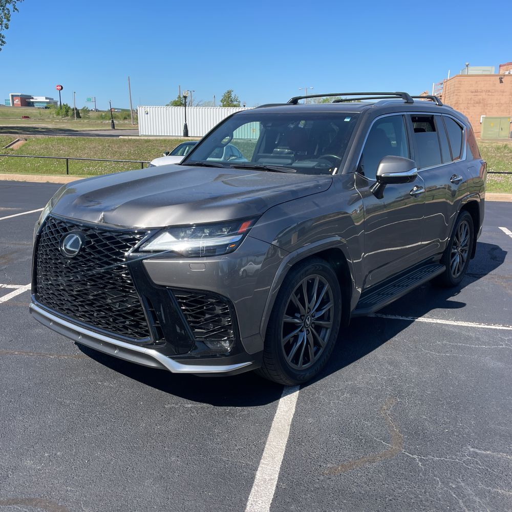 2023 Lexus LX 600 F SPORT Handling