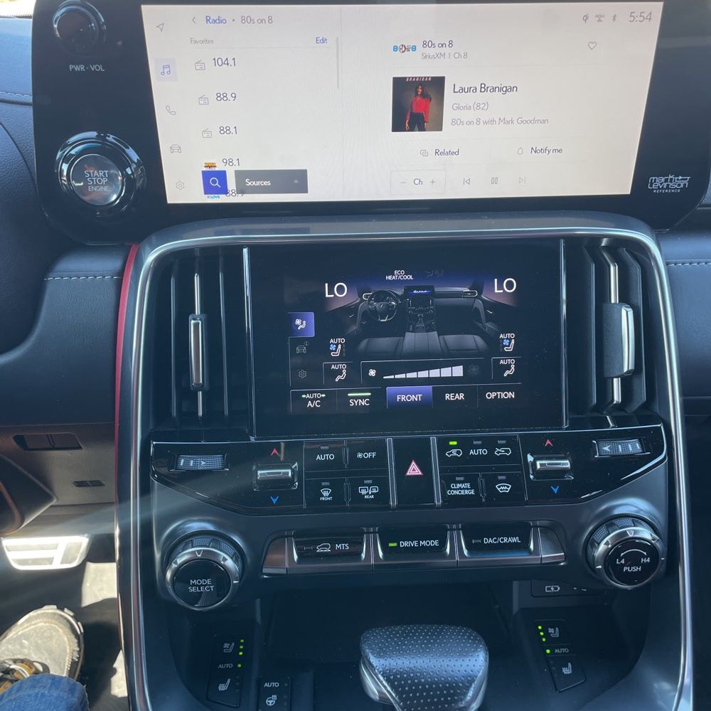 2023 Lexus LX 600 F SPORT Handling
