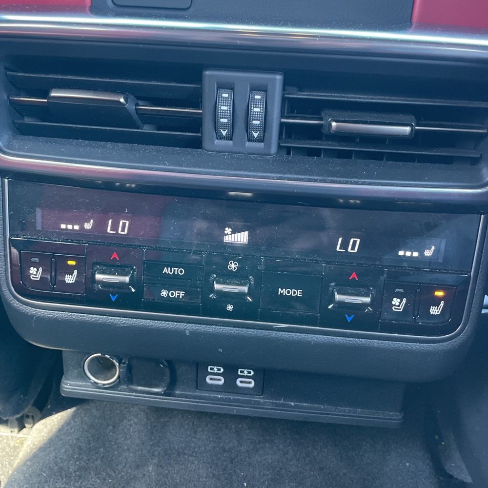 2023 Lexus LX 600 F SPORT Handling