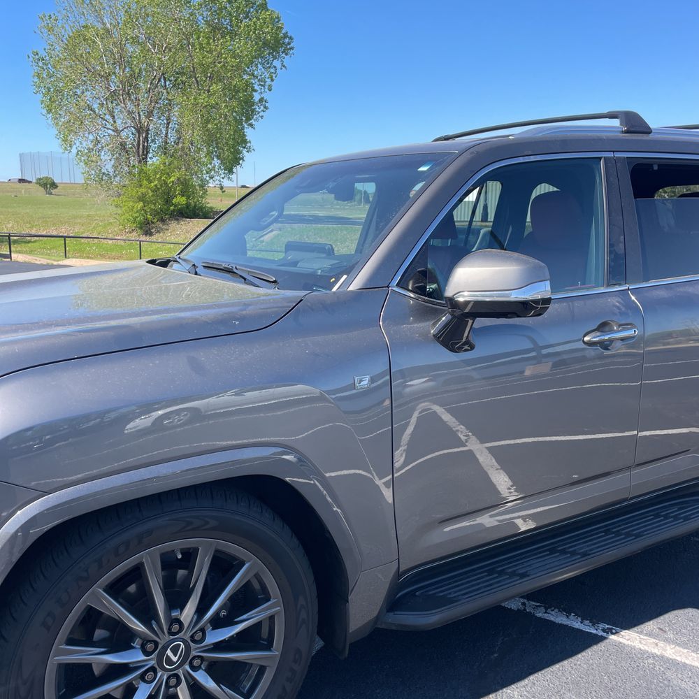 2023 Lexus LX 600 F SPORT Handling