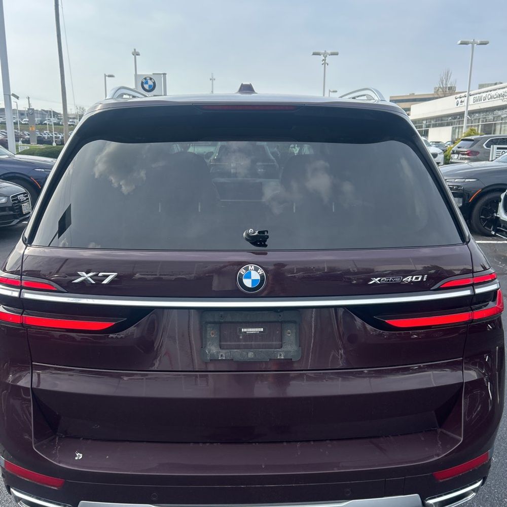 2023 BMW X7 xDrive40i