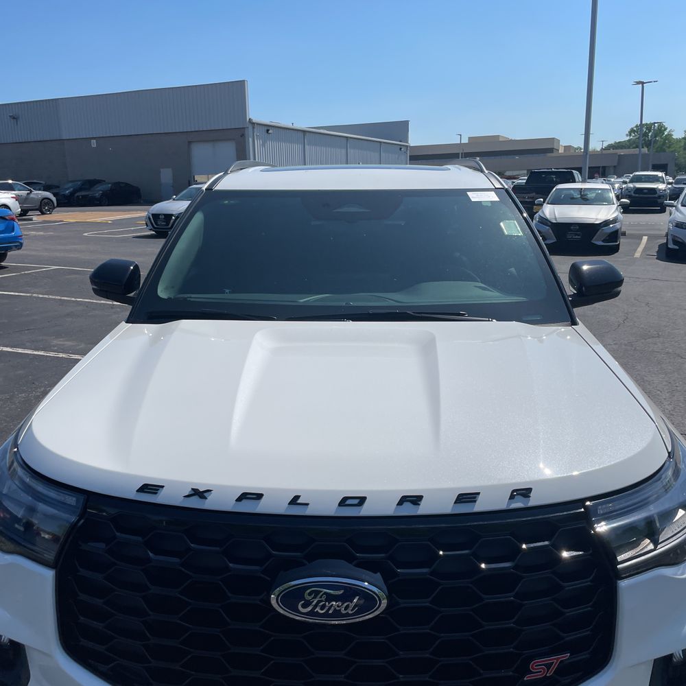 2025 Ford Explorer ST