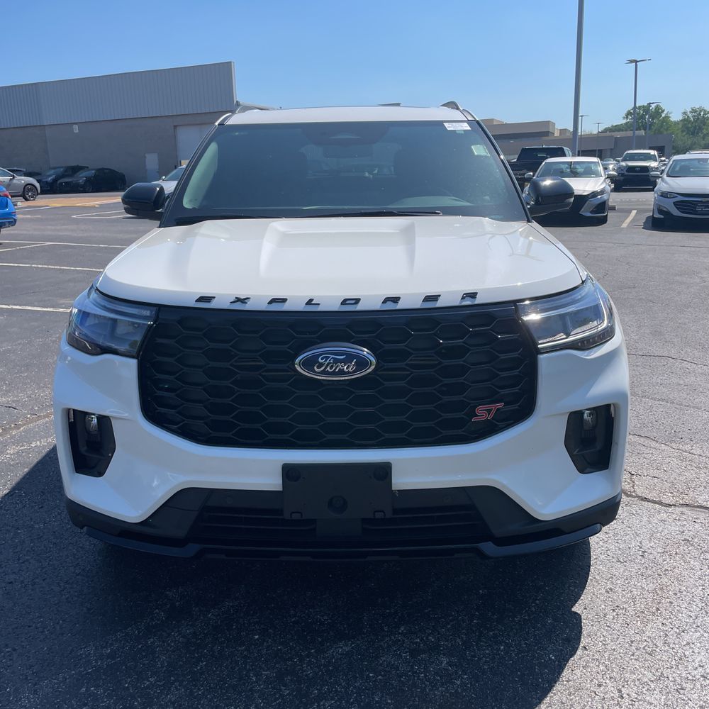 2025 Ford Explorer ST