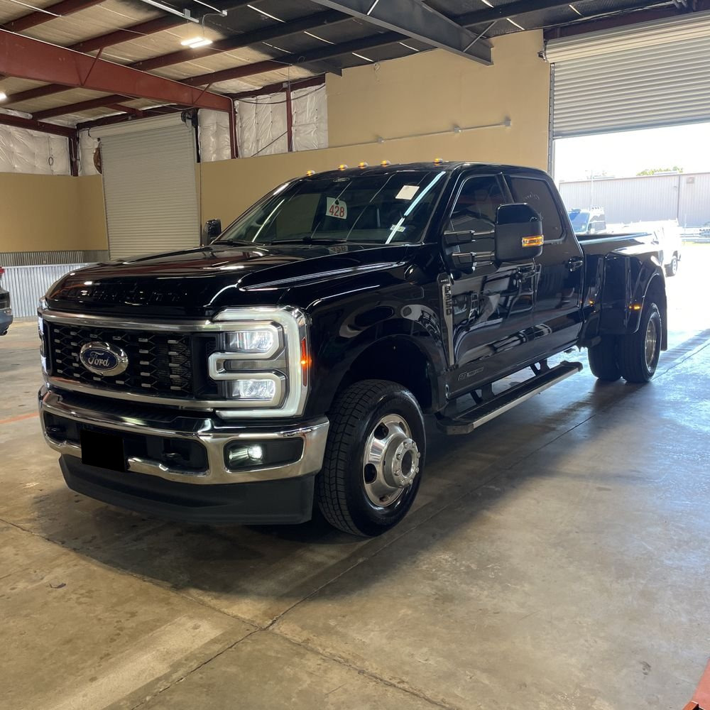 2025 Ford F-350 Super Duty Lariat