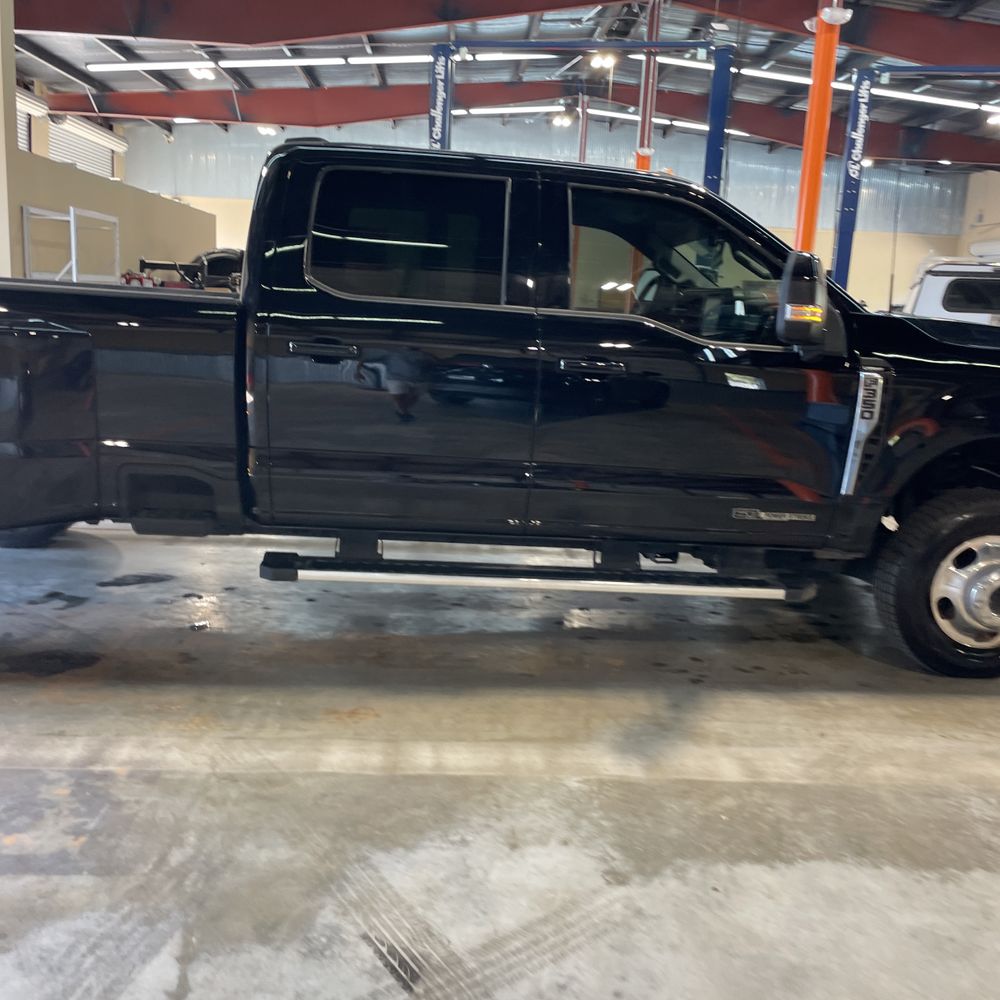 2025 Ford F-350 Super Duty Lariat