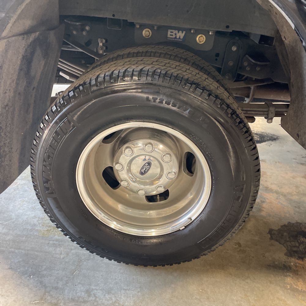 2025 Ford F-350 Super Duty Lariat