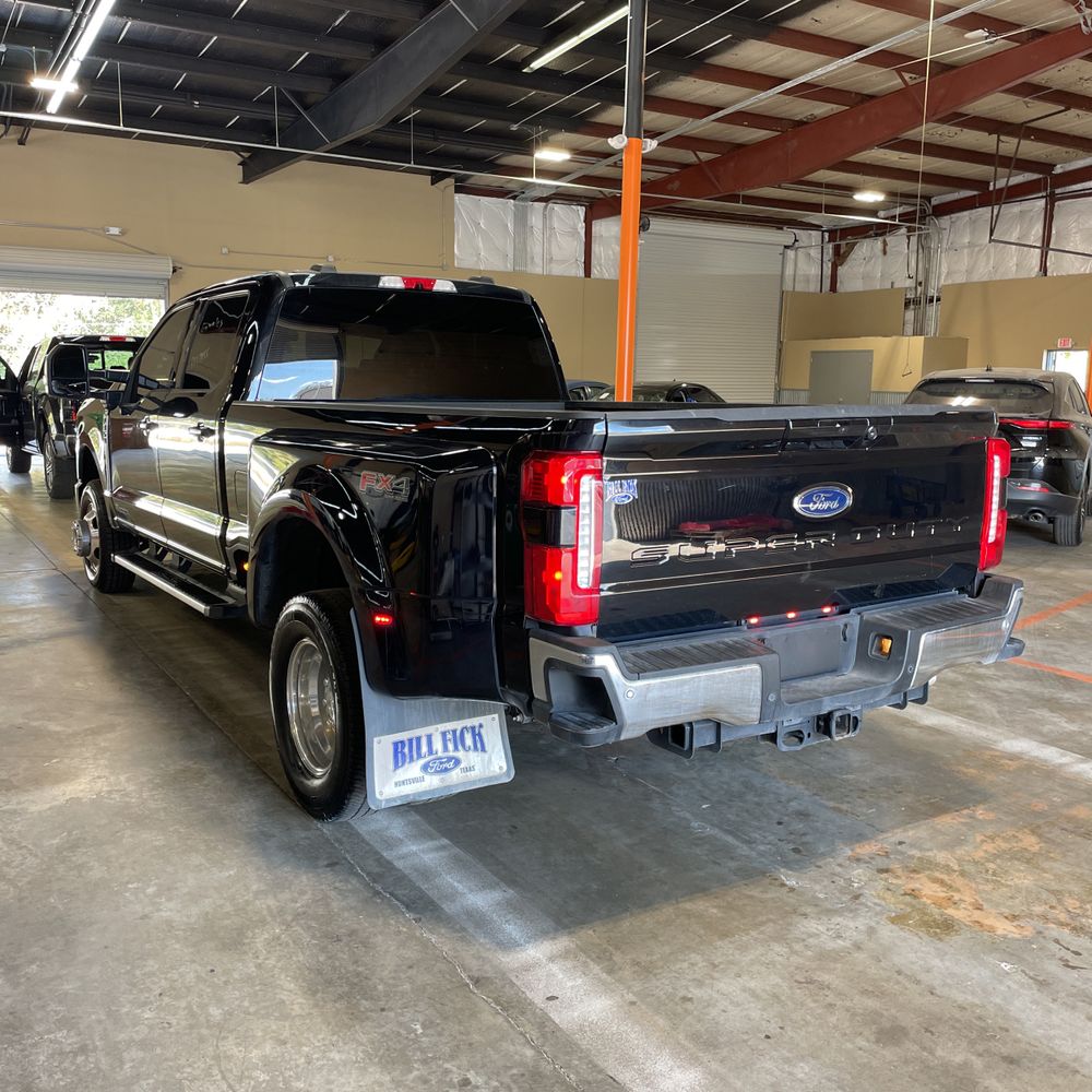 2025 Ford F-350 Super Duty Lariat