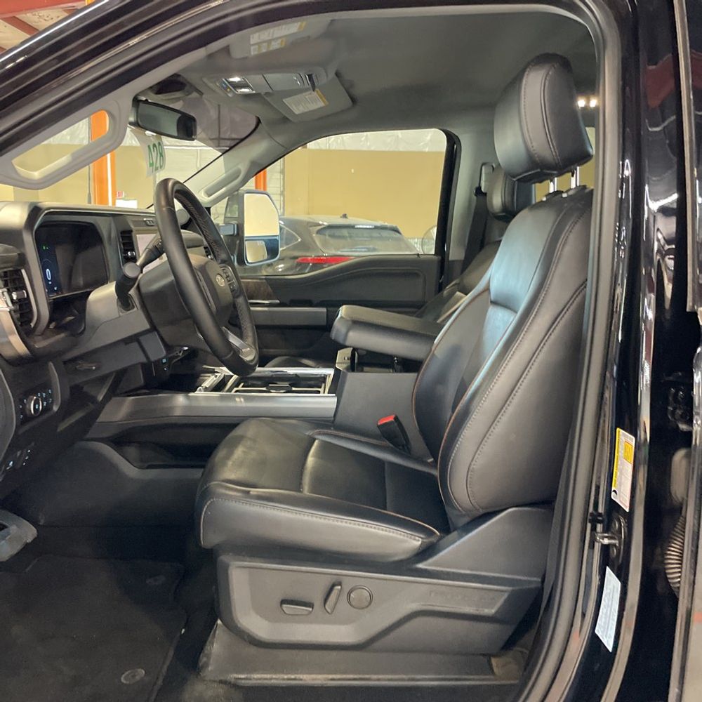 2025 Ford F-350 Super Duty Lariat