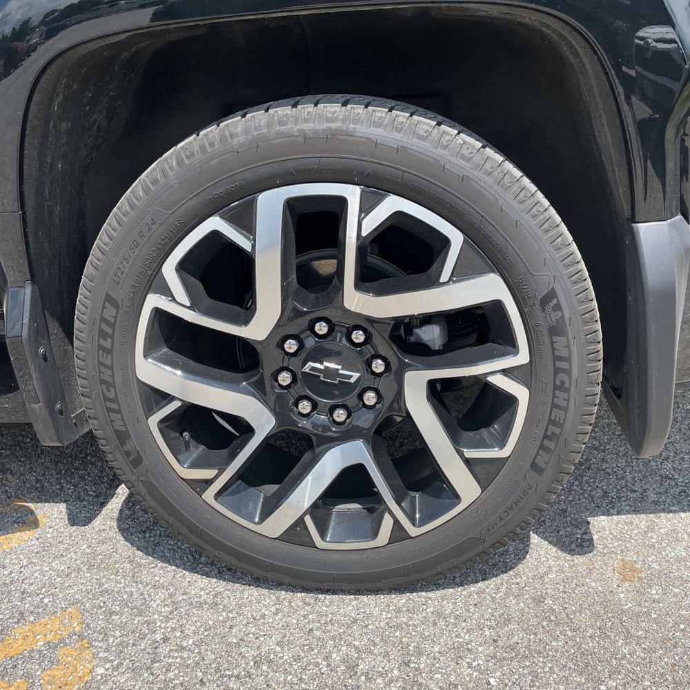 2024 Chevrolet Silverado EV RST