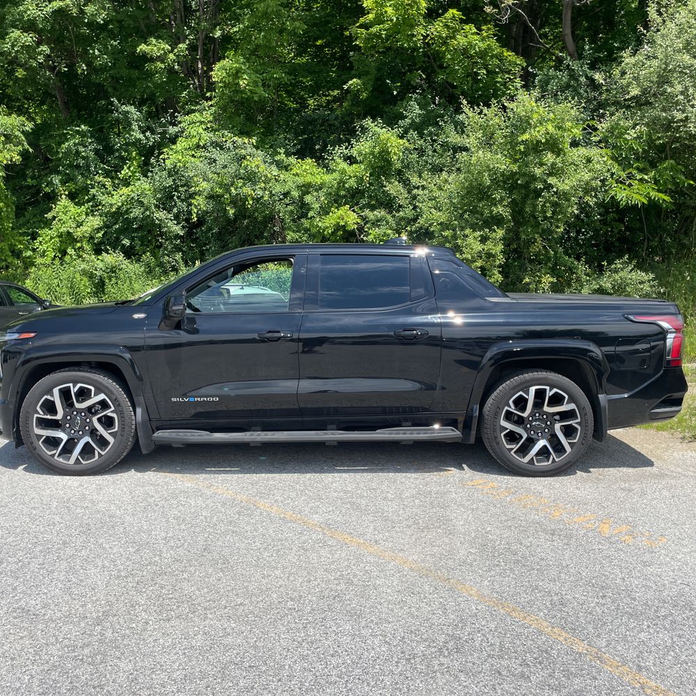 2024 Chevrolet Silverado EV RST