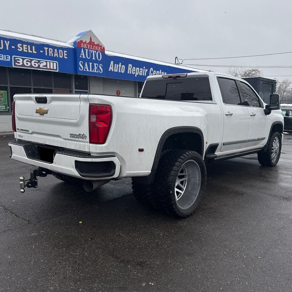 2024 Chevrolet Silverado 3500HD High Country
