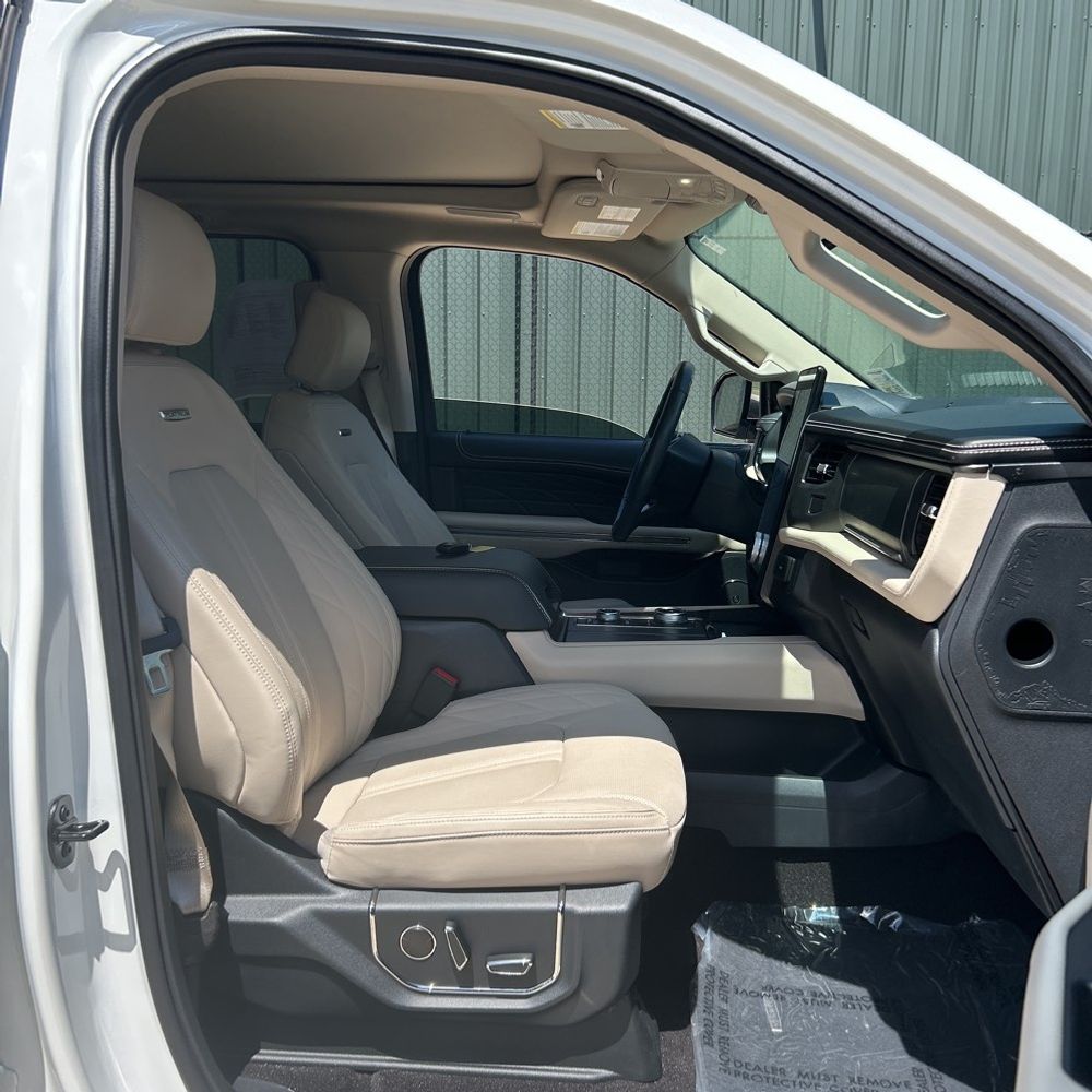 2023 Ford Expedition MAX Platinum