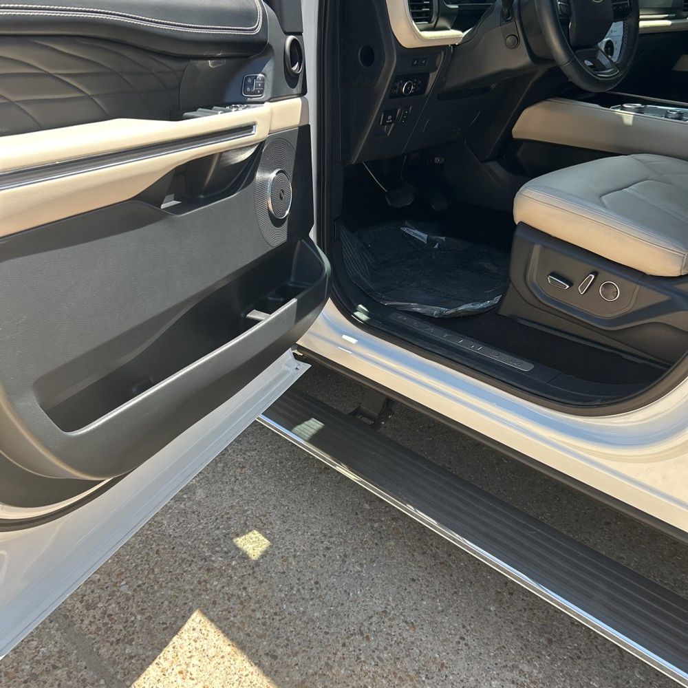 2023 Ford Expedition MAX Platinum